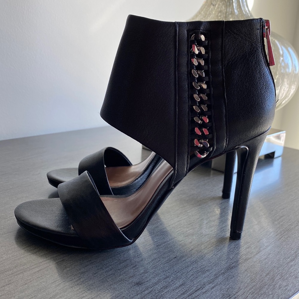 Vince Camuto Freya